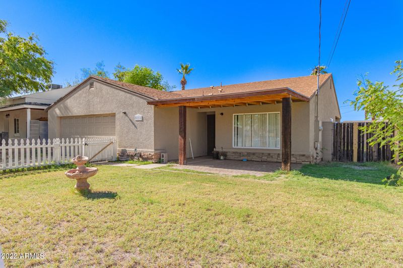 5216 S 4th St, Phoenix, AZ 85040