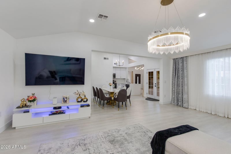 5216 W Voltaire Dr, Glendale, AZ 85304