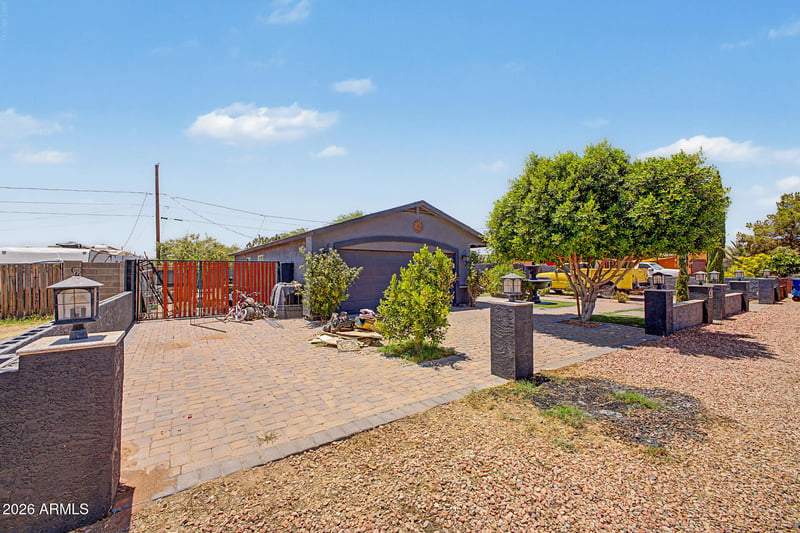 5217 Shadow Ln, San Tan Valley, AZ 85140