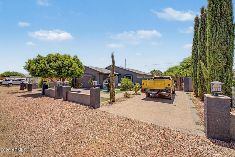 5217 Shadow Ln, San Tan Valley, AZ 85140