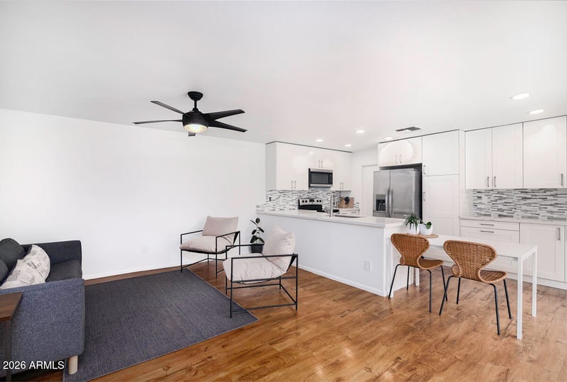 5217 Tunder Cir, Phoenix, AZ 85044