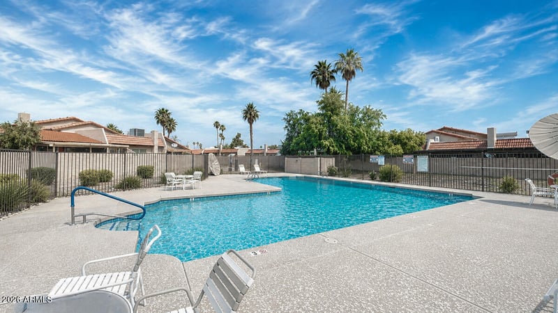 5217 Tunder Cir, Phoenix, AZ 85044