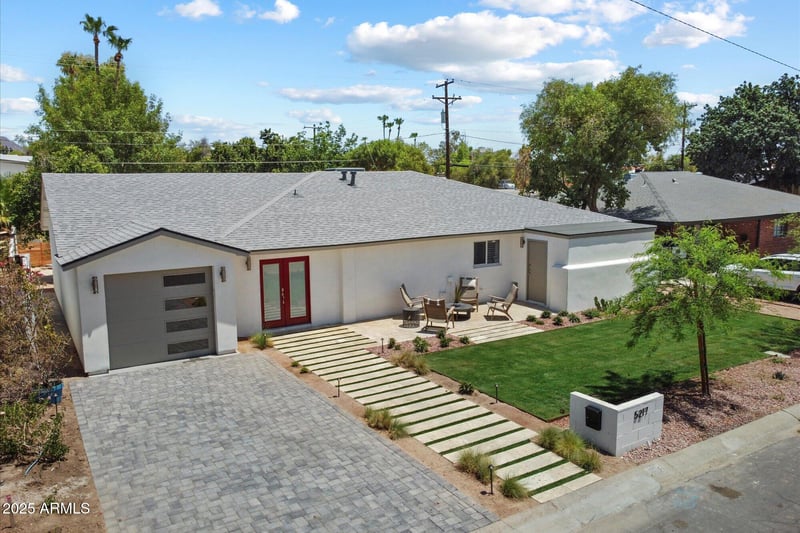 5217 N 18th Pl, Phoenix, AZ 85016