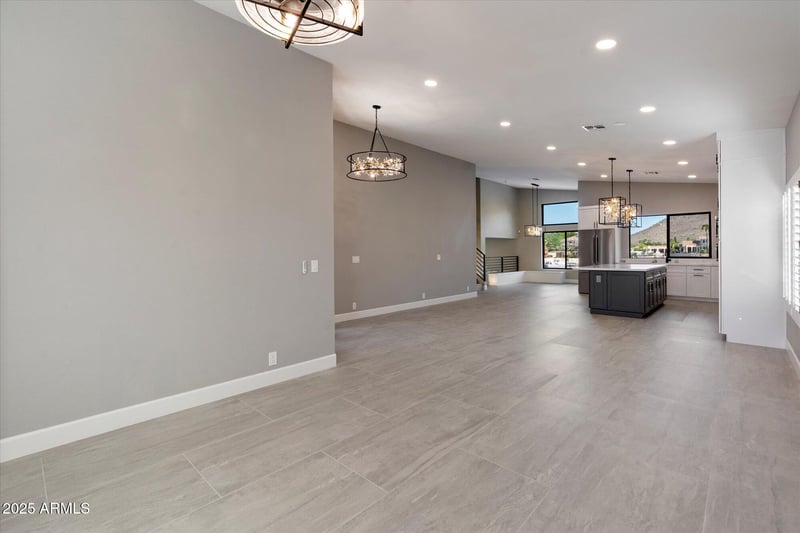 5218 W Rose Garden Ln, Glendale, AZ 85308