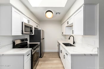 522 Blackhawk Dr #3, Phoenix, AZ 85027