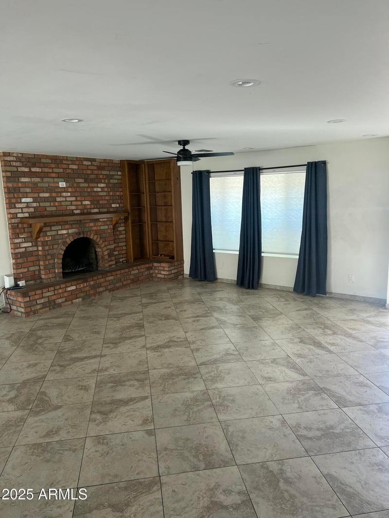 522 Wesleyan Dr, Tempe, AZ 85282