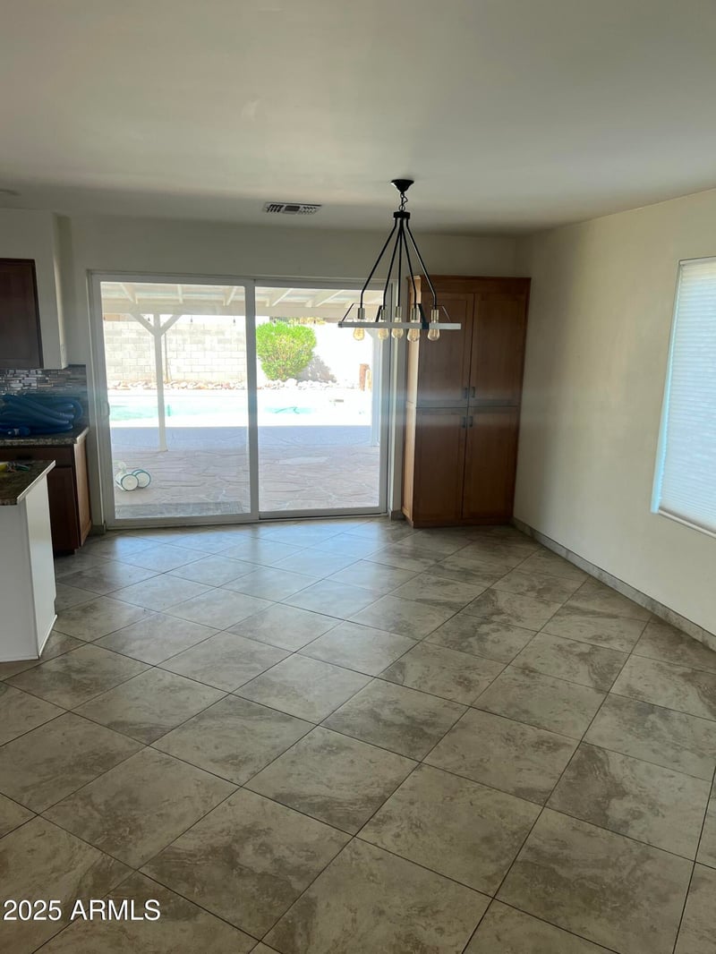 522 Wesleyan Dr, Tempe, AZ 85282