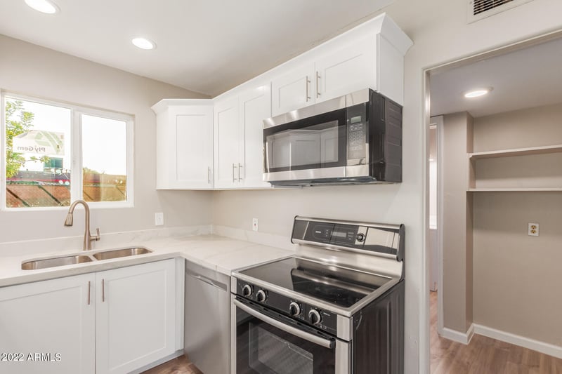 5220 19th Dr, Phoenix, AZ 85015