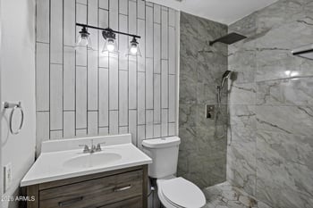 5220 Lynwood St, Phoenix, AZ 85043