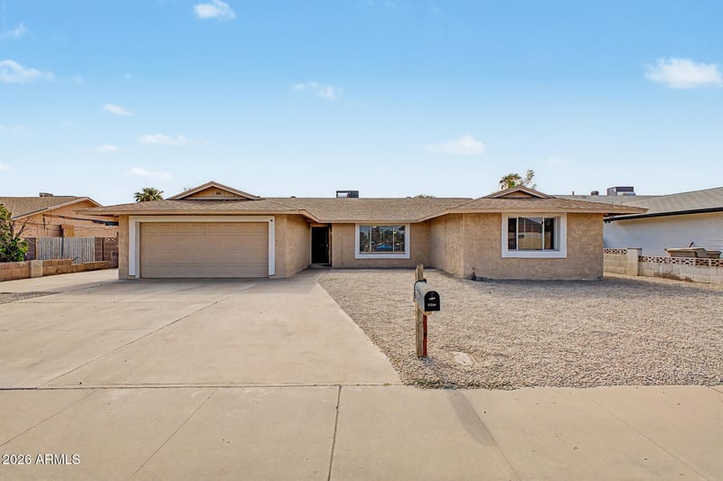 5220 N 68th Ave, Glendale, AZ 85303
