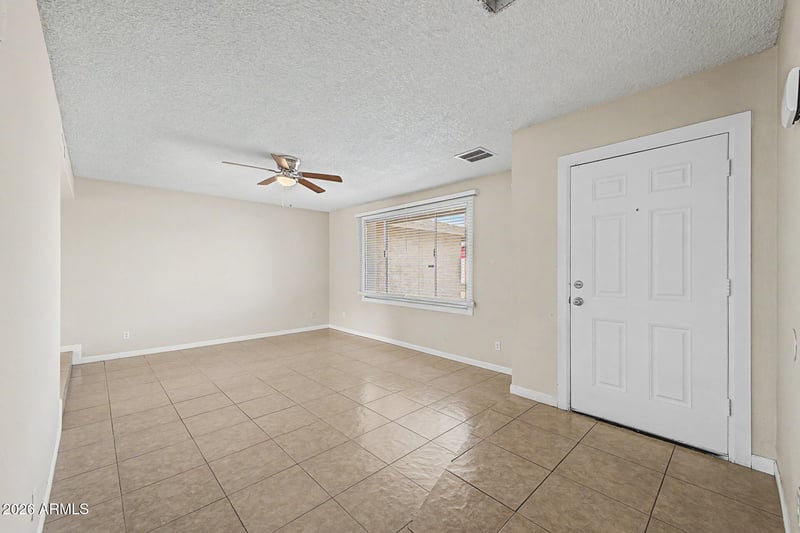 5220 N 68th Ave, Glendale, AZ 85303