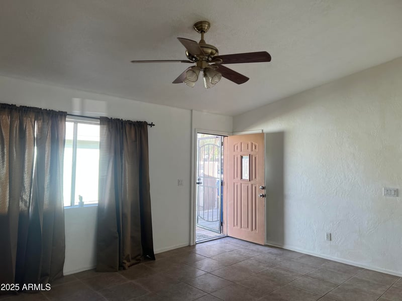5220 W Mauna Loa Ln, Glendale, AZ 85306