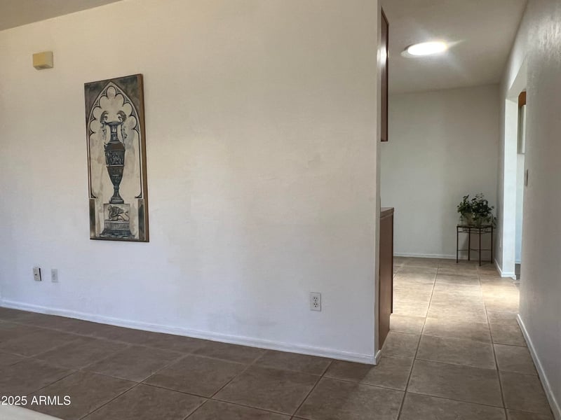 5220 W Mauna Loa Ln, Glendale, AZ 85306