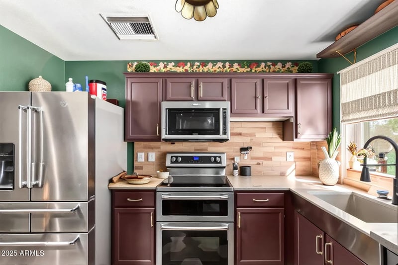 5221 Columbine Dr, Glendale, AZ 85304
