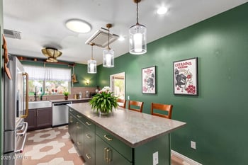 5221 Columbine Dr, Glendale, AZ 85304