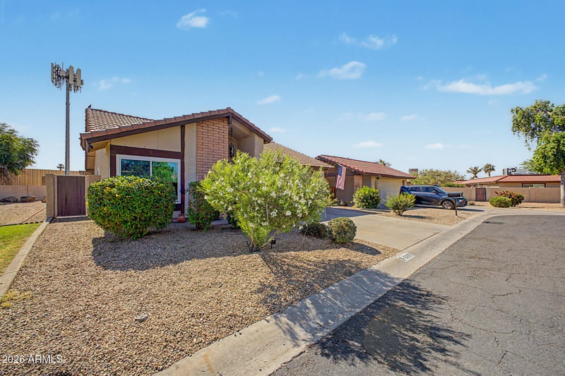 5221 E Saguaro Cir, Phoenix, AZ 85044