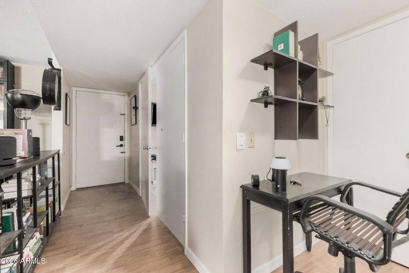 5221 N 24th St #208, Phoenix, AZ 85016