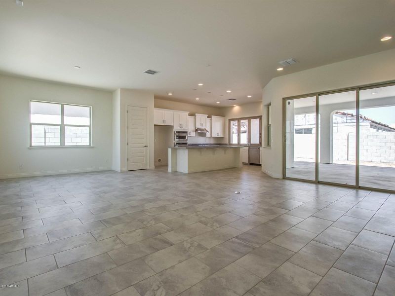 5221 S Excimer Dr, Mesa, AZ 85212