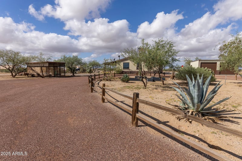 52218 Forepaugh Peak Rd, Wickenburg, AZ 85390