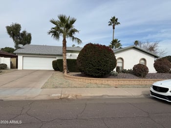 5222 W Echo Ln, Glendale, AZ 85302