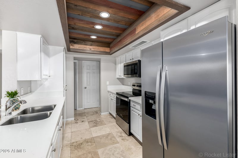 5222 W Sweetwater Ave, Glendale, AZ 85304