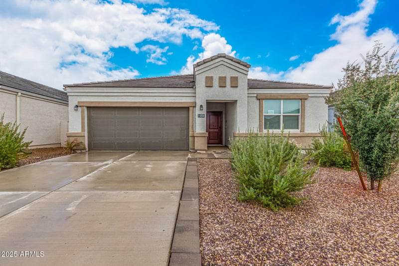 5223 Diatomite Dr, San Tan Valley, AZ 85143