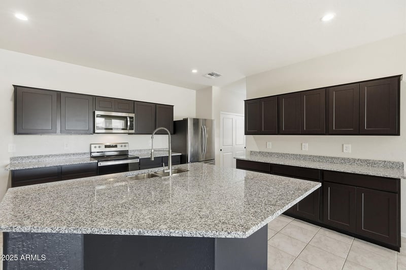 5223 Diatomite Dr, San Tan Valley, AZ 85143