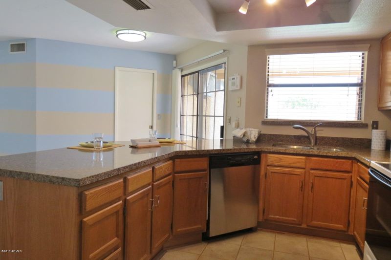 5223 E Half Moon Dr, Phoenix, AZ 85044