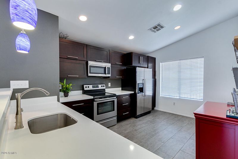 5223 N 104th Dr, Glendale, AZ 85307