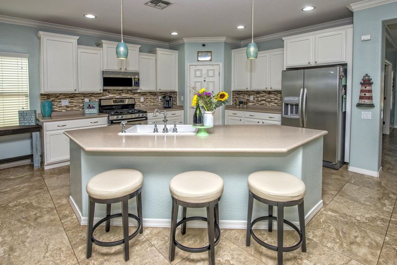 5223 W Hackamore Dr, Phoenix, AZ 85083