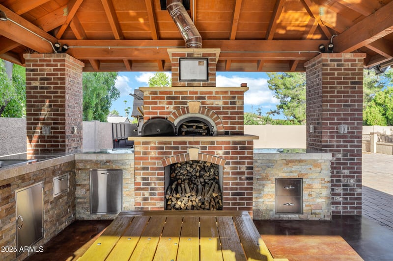 5224 Misty Willow Ln, Glendale, AZ 85310