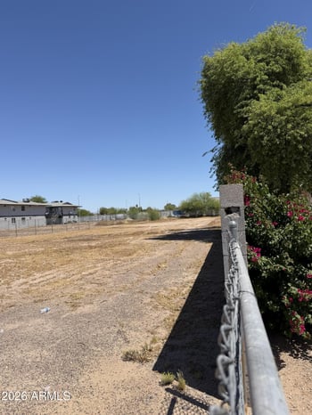 5225 7th St #-, Phoenix, AZ 85040