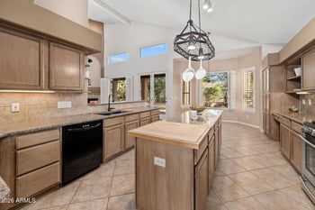 5225 W Del Rio St, Chandler, AZ 85226