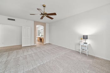 5225 Del Rio St, Chandler, AZ 85226