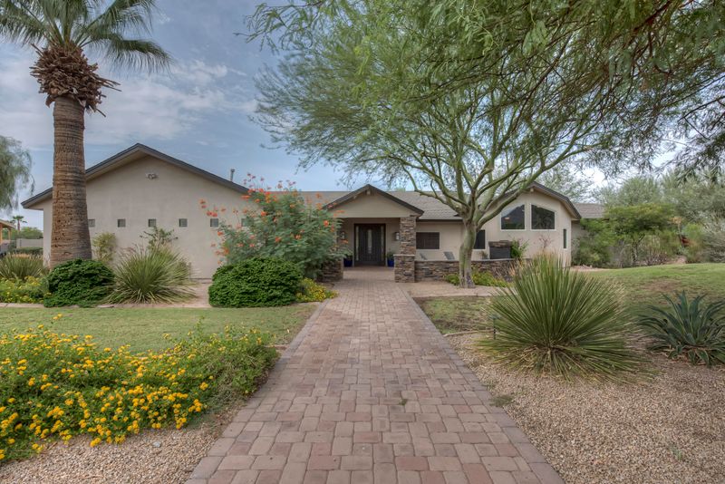 5226 N 43rd St, Phoenix, AZ 85018
