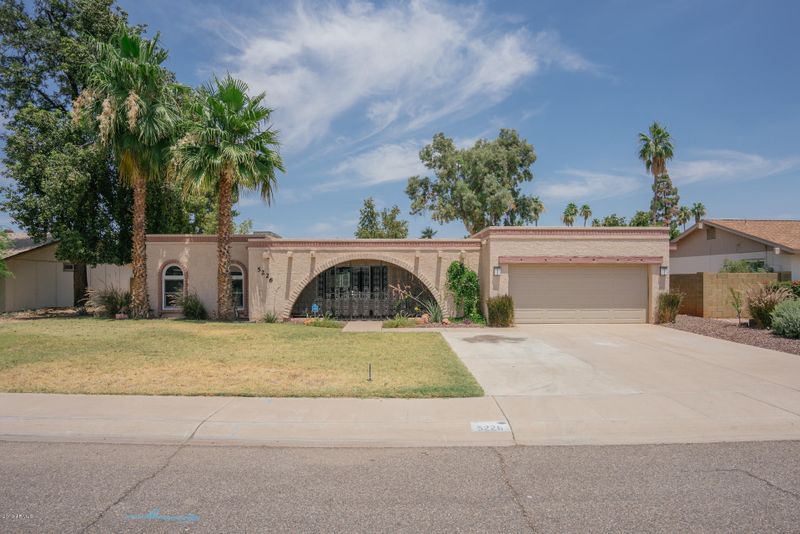 5226 W Royal Palm Rd, Glendale, AZ 85302