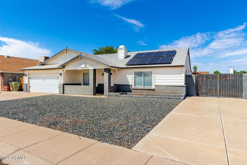 5228 Aster Dr, Glendale, AZ 85304