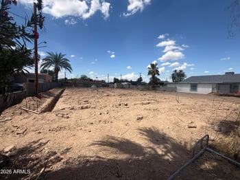 5228 S 3rd St #31, Phoenix, AZ 85040