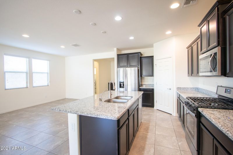 5228 W Leodra Ln, Laveen, AZ 85339
