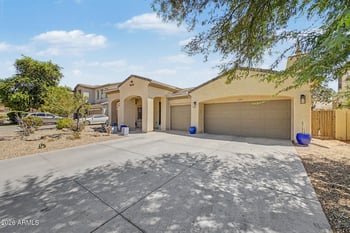 5229 W Branham Ln, Laveen, AZ 85339