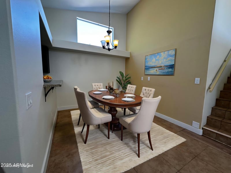 523 Omaha Cir, Mesa, AZ 85205