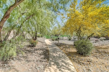 523 Pasaro Dr, Phoenix, AZ 85085