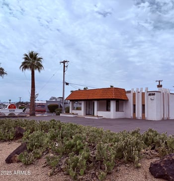 5230 16th St, Phoenix, AZ 85016