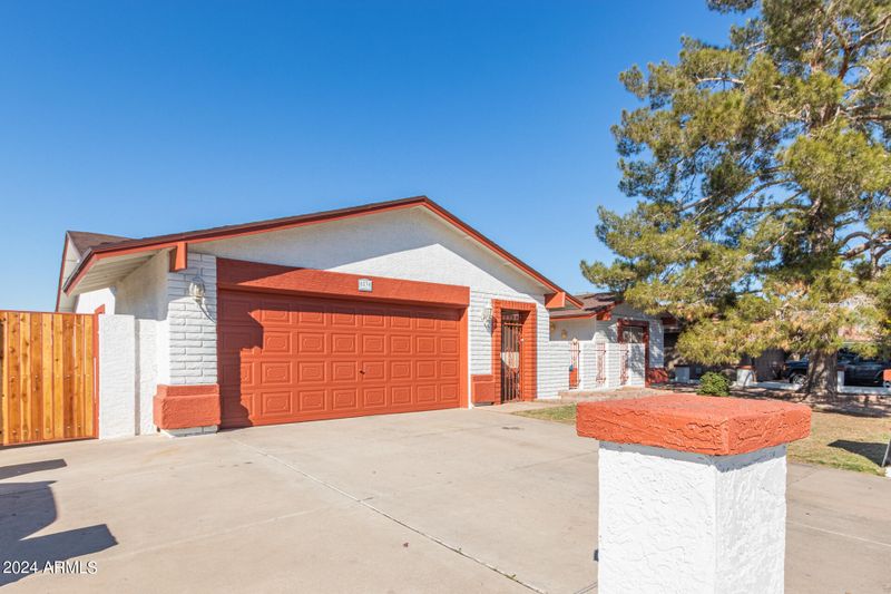 5230 N 69th Ave, Glendale, AZ 85303