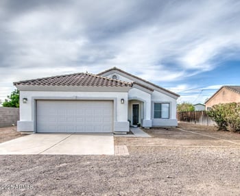 5230 Pony Track Ln, San Tan Valley, AZ 85140