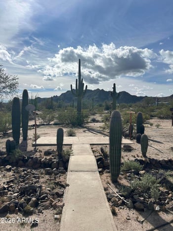 52301 Cardinal Rd, Maricopa, AZ 85139