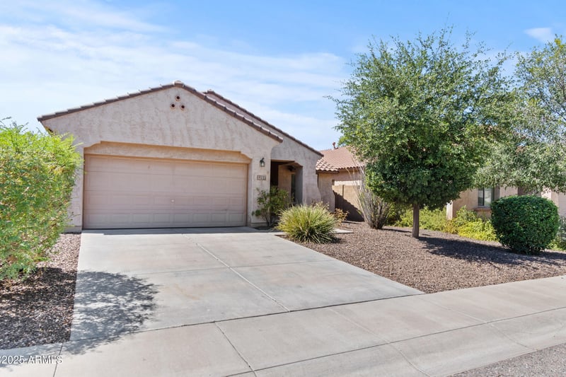 5231 Desert Hollow Dr, Phoenix, AZ 85083