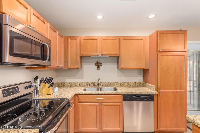 5231 S 44th St, Phoenix, AZ 85040