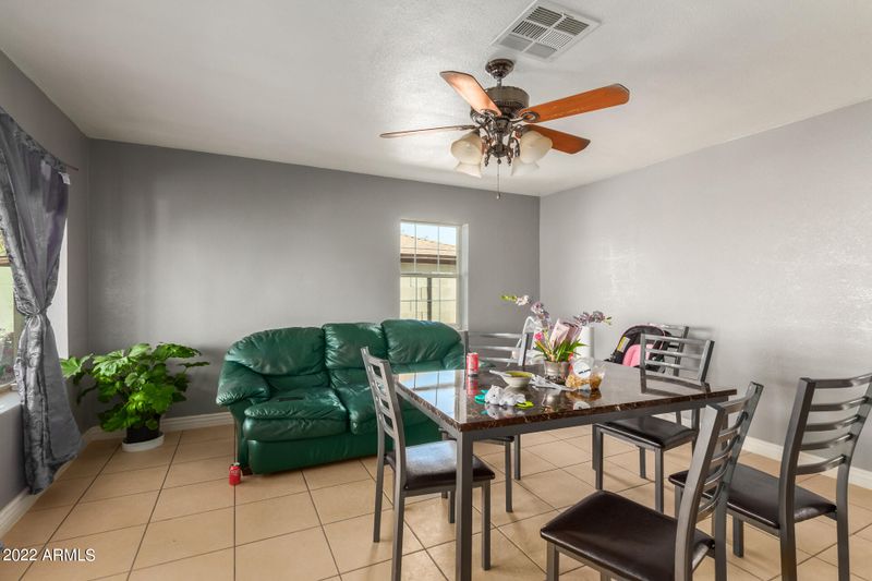 5231 S Montezuma St, Phoenix, AZ 85041