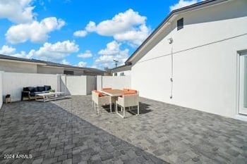 5232 N 14th Pl, Phoenix, AZ 85014